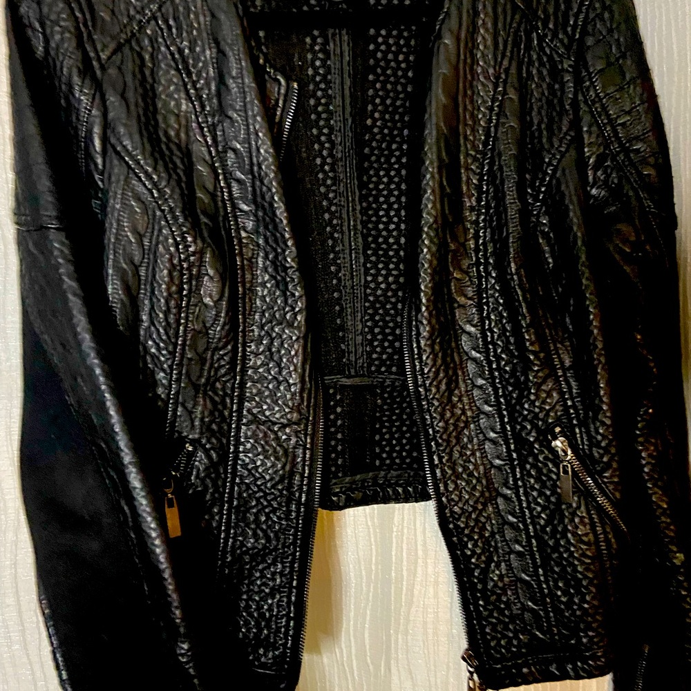 jacket - Picture 3 of 4